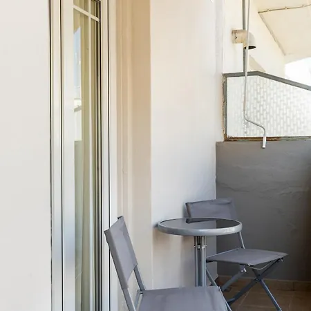 Camelia: Comfy * Thessaloniki